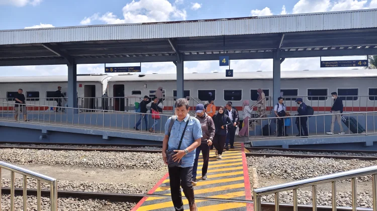 KAI Divre III Siapkan 19.200 Kursi Penumpang Selama Masa Libur Maulid Nabi