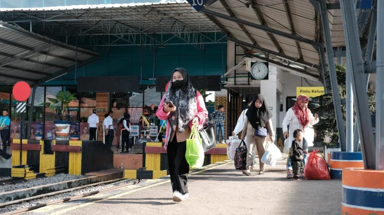 Perkuat Keselamatan Selama Libur Maulid Nabi, KAI Divre III Tambah Kereta