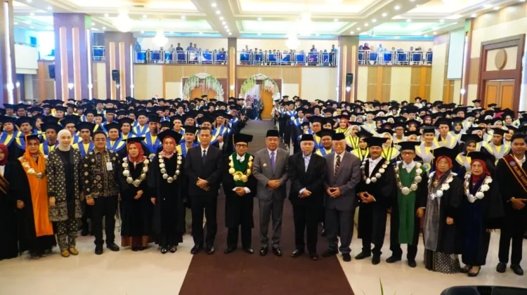 Wisuda Universitas Tridinanti, Wagub Sumsel Dorong Alumni Jadi Pengusaha