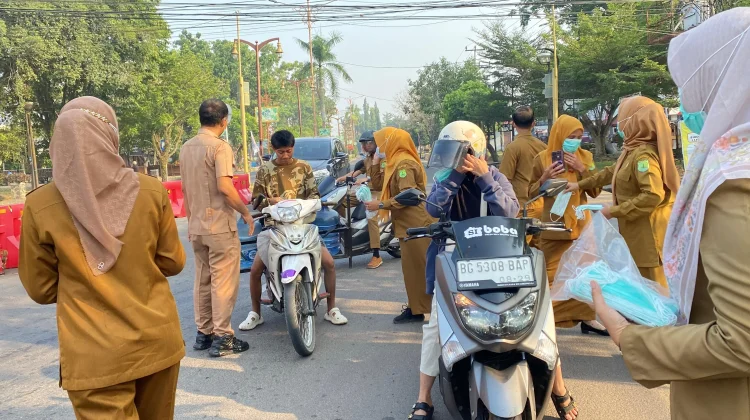 Dinkes Muba Bagikan 500 Masker, Lindungi Warga dari Risiko ISPA