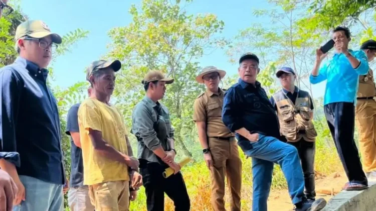 Bupati Lahat Tinjau Rehab Irigasi, Temukan Bangunan Retak