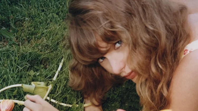 Lagu "I Knew It" Taylor Swift Kuasai Radio Songs Billboard