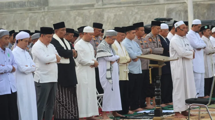 Empat Bulan Tanpa Hujan, OKU Gelar Salat Istisqa Cegah Karhutla