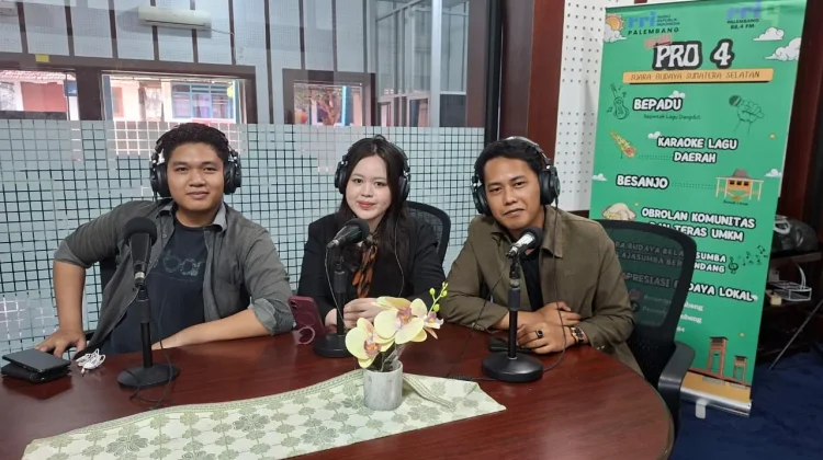 Memilih Kreativitas Menulis dengan Pemikiran Sendiri