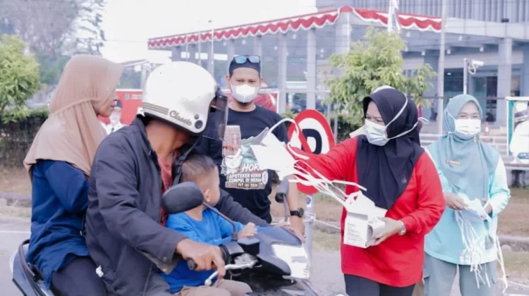 RSUD Sekayu Bagikan Masker Gratis untuk Lindungi Warga dari Polusi Asap