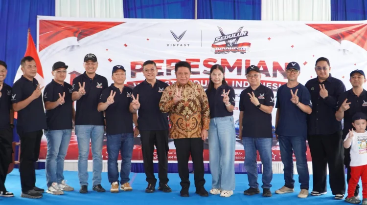 Resmikan Komunitas VinFast, Herman Deru Dorong Penambahan Charger Station
