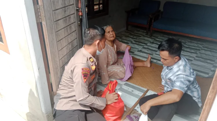 Polisi Datangi Rumah Warga untuk Edukasi Warga