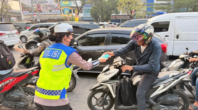 HUT ke-78 Polwan, Polda Sumsel Salurkan Bantuan Dampak Karhutla