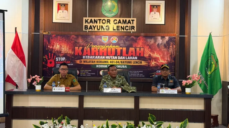 Mabes TNI Edukasi Pencegahan Karhutla di Desa Muara Medak