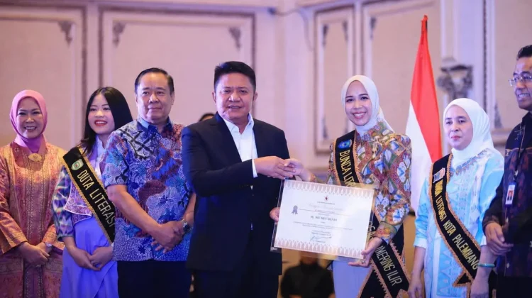 Ike Muchendi Raih Bhakti Adipustaka Sumsel 2026 sebagai Tokoh Literasi