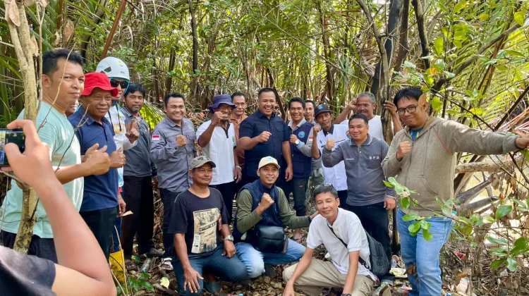 OKI Bangun 13 PLTS Komunal untuk Terangi Desa Pesisir