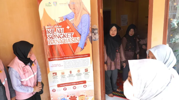 PLN Dorong Songket Banyuasin Naik Kelas, Perkuat Perajin Bidik Pasar Global