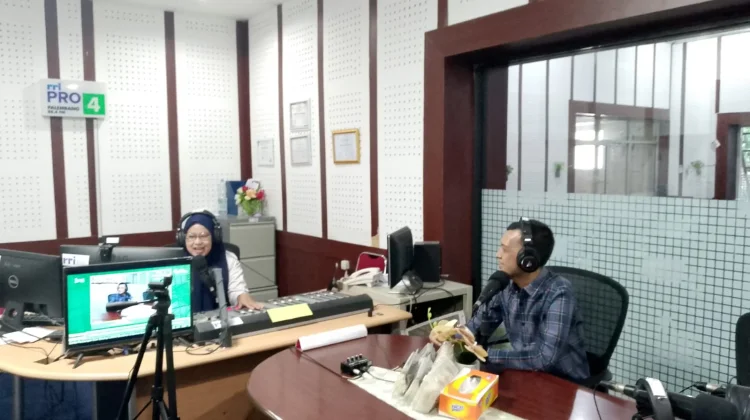 Eko Yolanda Uji Pasar Lewat Inovasi Pempek Jumbo