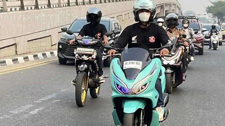 Konvoi Komunitas Honda di Palembang Bagikan 1.000 Masker Gratis