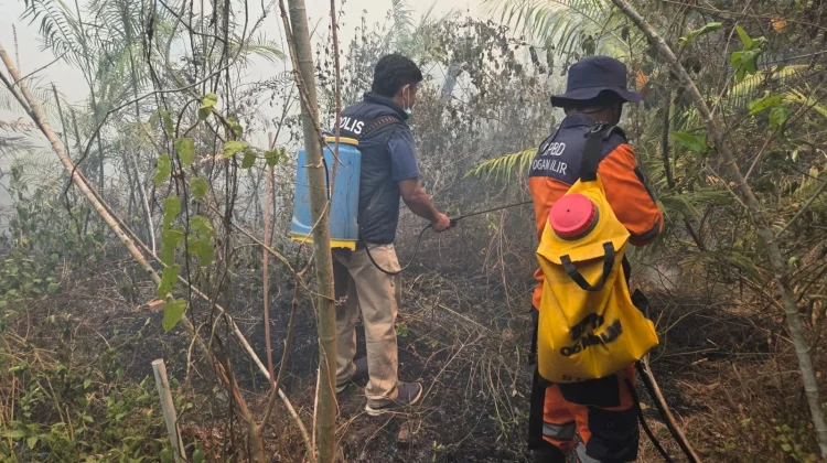 Empat Titik Api di Muara Kuang Berhasil Dipadamkan