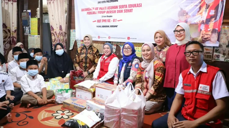 Kunjungi Panti Asuhan, PMI Palembang Komitmen Perkuat Kepedulian Sosial