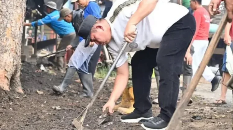 Antispasi Banjir, Pemkot Pagar Alam Bersihkan Sampah di Kawasan PTM Nendagung