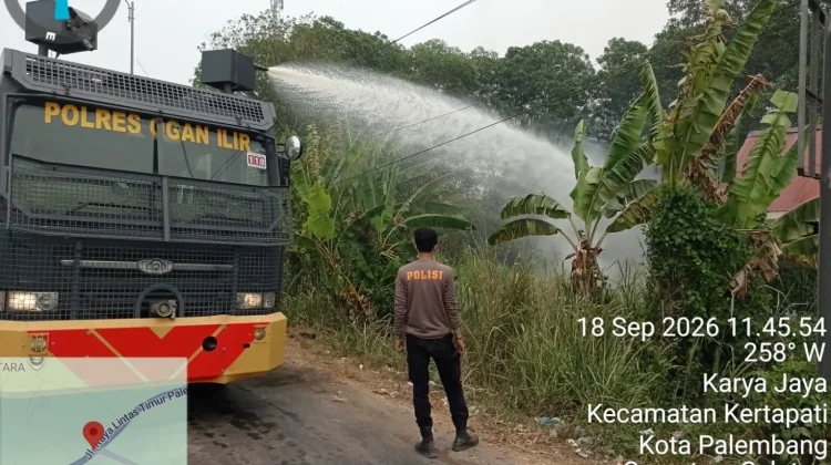 Gempur Asap, Rantis AWC Polres Ogan Ilir Diterjunkan Padamkan Karhutla