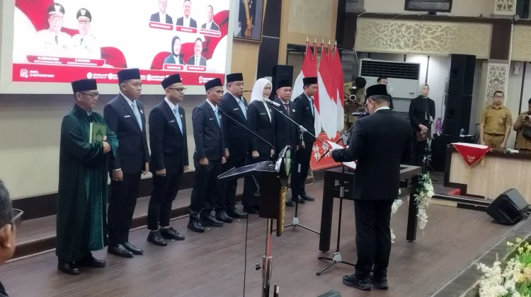 Lantik Tujuh Komisioner KPID, Pemprov Sumsel Tekankan Pengawasan AI