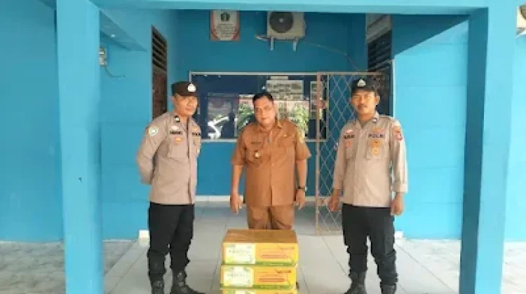 Polri Salurkan 100 Kg Bibit Jagung untuk Petani Muba