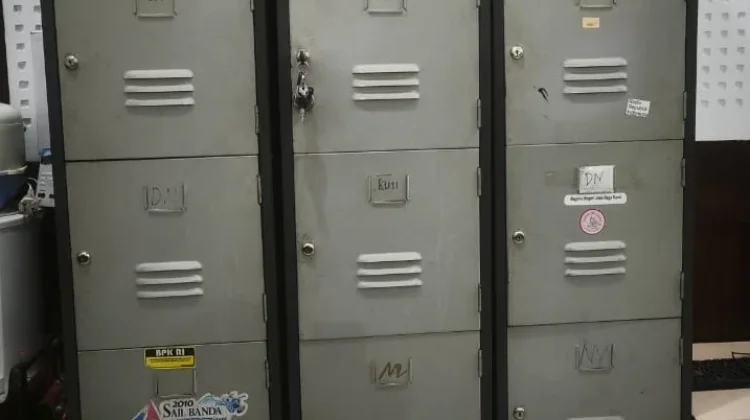 Kenali Tanda Locker Besi Mulai Rusak Sebelum Biaya Perbaikan Membengkak