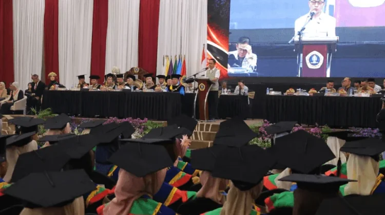 Wisuda ke-67 PGRI Palembang, Walikota Palembang Beri Pesan Motivasi