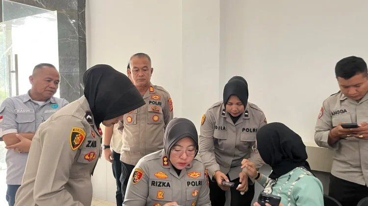 Kapolres Ogan Ilir dan Jajaran Aktifkan IKD, Daftar Agen Perlinsos