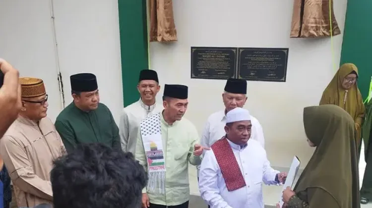 Wako Ratu Dewa Ajak Warga Palembang Makmurkan Masjid