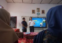 Smart Board dan Internet Satelit Optimalkan Pembelajaran di OKI
