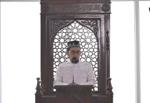 Ustaz Adi Hidayat Ingatkan Ciri Orang Merugi saat Ramadan