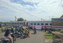 Dahulukan Kereta Api! KAI Ingatkan Aturan Melintas jelang Angkutan Lebaran