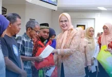 DWP Palembang Salurkan Sembako untuk Warga dan Pegawai
