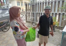 Baznas Sumsel Salurkan Paket Sembako bagi Delapan Golongan