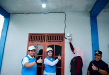 PLN Nyalakan Listrik di Dusun Sungai Aur OKI