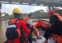 Tim SAR Gabungan Sisir Sungai Lematang Cari Warga Modong yang Hanyut