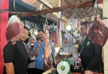 Pemkab OKI Gencarkan Operasi Pasar Redam Harga Daging Lebaran