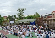 Pelaksanaan Salat Idulfitri di Perumahan Pusri Sako Berjalan Ramai