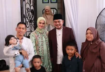 Warga Padati Rumah Dinas Wawako saat Lebaran