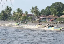 Ribuan Warga Padati Cekat Stempel di Sungai Komering