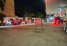 Isu Kenaikan BBM Picu Antrean Panjang di SPBU