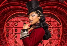 Megan Thee Stallion Dilarikan ke RS saat Tampil di Moulin Rouge! The Musical
