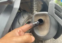 Ada Bekas Oli pada Knalpot Motor Anda? Mungkin Ini Penyebabnya