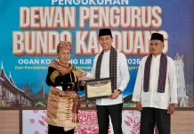 Bupati OKI Sandang Gelar Kehormatan Adat Minang “Sutan Rajo Mudo Nan Sati"