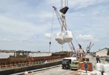 Bongkar 4.509 Ton Pupuk Impor, PTP Nonpetikemas Palembang Jaga Pasokan