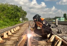 KAI Divre III Palembang Fokus Penyambungan Rel Demi Perjalanan Aman Nyaman