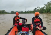 Bocah 11 Tahun Terbawa Arus Sungai Rawas Muratara, SAR Gabungan Lakukan Pencarian