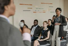 Strategi Menanggapi Pertanyaan Sulit Secara Profesional