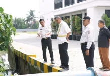 Camat Talang Kelapa Ajak PUPR Tinjau Saluran Air