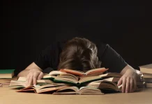 Reading Slump Jadi Penyebab Menurunnya Minat Membaca