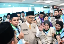 Menteri Haji dan Umrah Lepas Kloter 9 Embarkasi Palembang